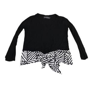Arkitect V-neck Black and White Top Size XL